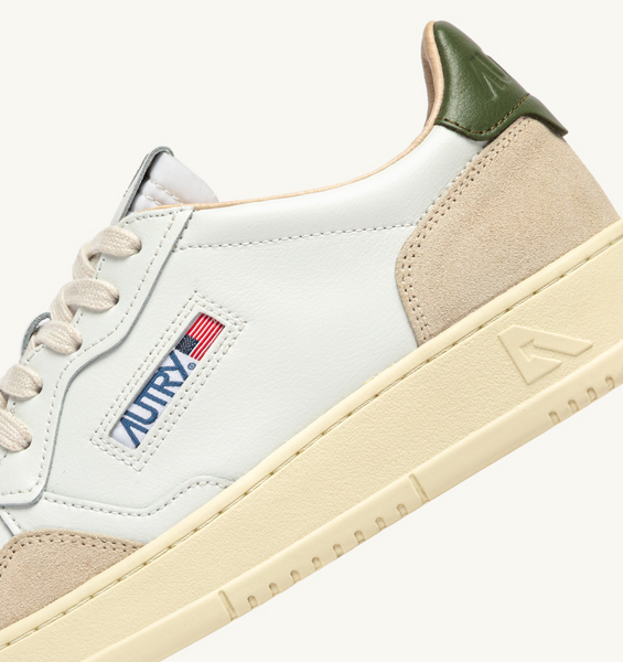 Autry Medalist Low - Leather/Suede - White/BronzeGreen